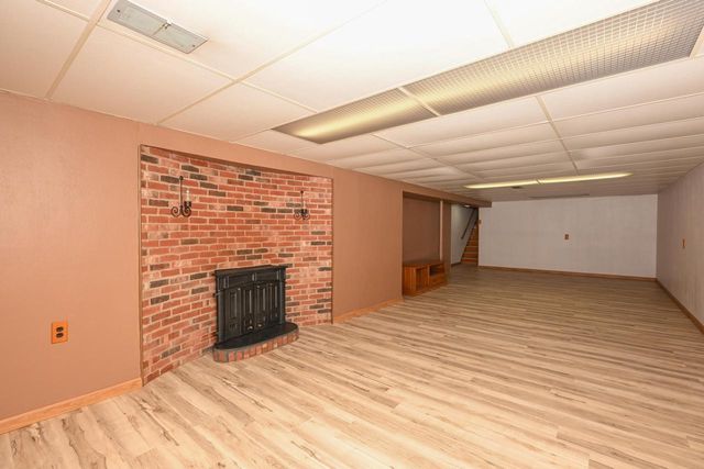 11920 W Arthur STREET, Milwaukee, WI 53227