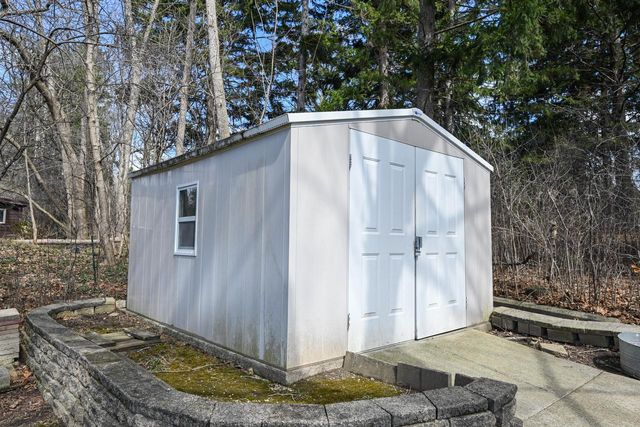 11920 W Arthur STREET, Milwaukee, WI 53227