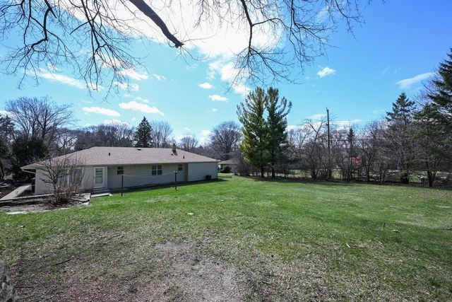 11920 W Arthur STREET, Milwaukee, WI 53227