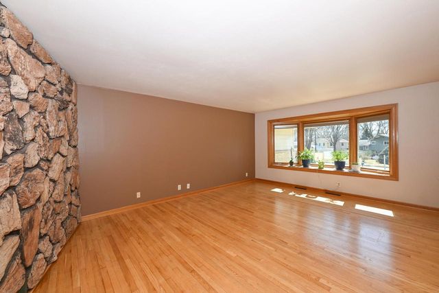 11920 W Arthur STREET, Milwaukee, WI 53227