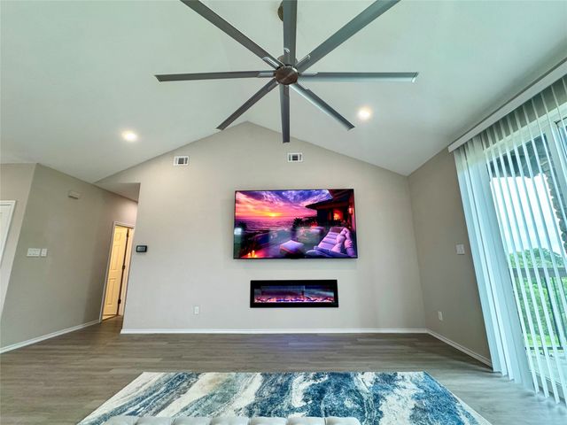 26035 Heartwood Drive 412, Whitney, TX 76692