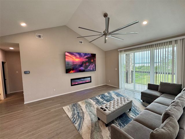 26035 Heartwood Drive 412, Whitney, TX 76692