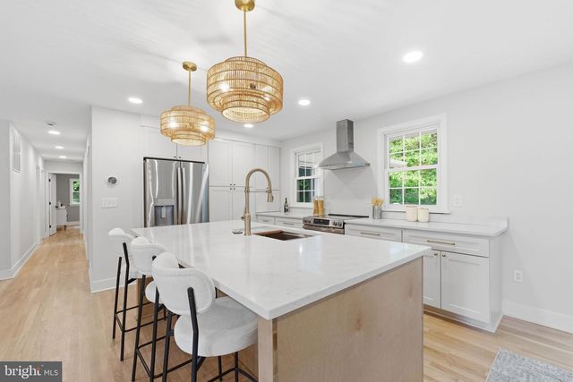 9312 HAMILTON DR, Fairfax, VA 22031