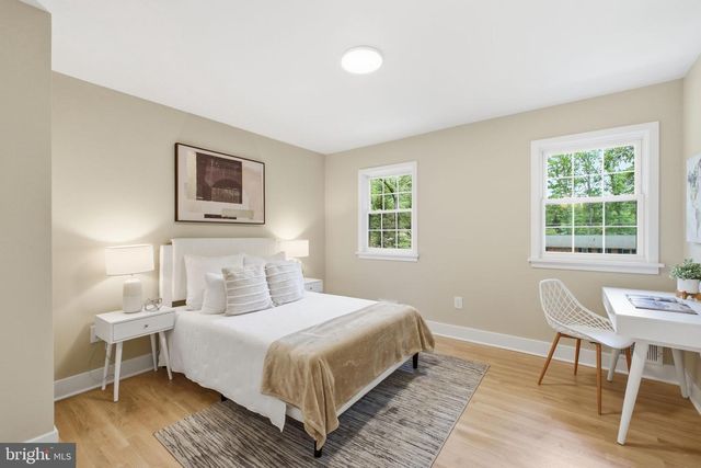 9312 HAMILTON DR, Fairfax, VA 22031