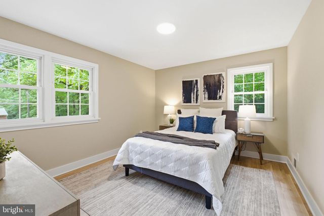 9312 HAMILTON DR, Fairfax, VA 22031