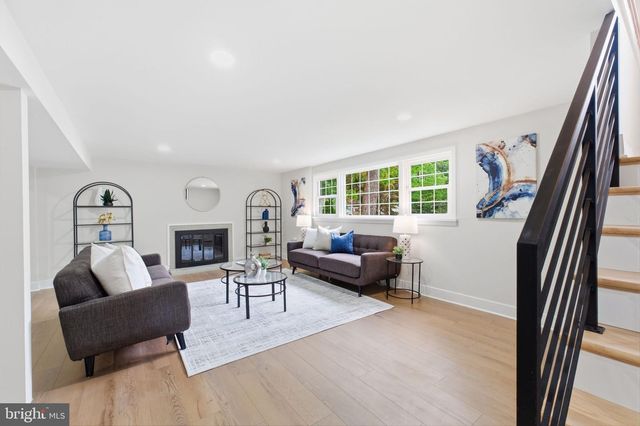 9312 HAMILTON DR, Fairfax, VA 22031