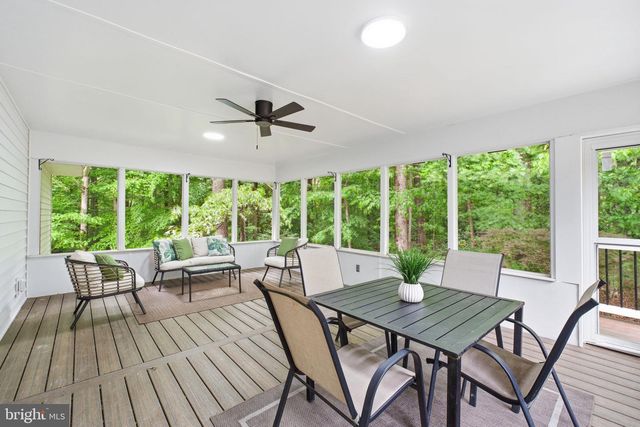 9312 HAMILTON DR, Fairfax, VA 22031
