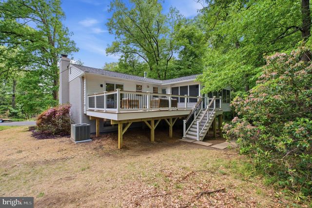 9312 HAMILTON DR, Fairfax, VA 22031