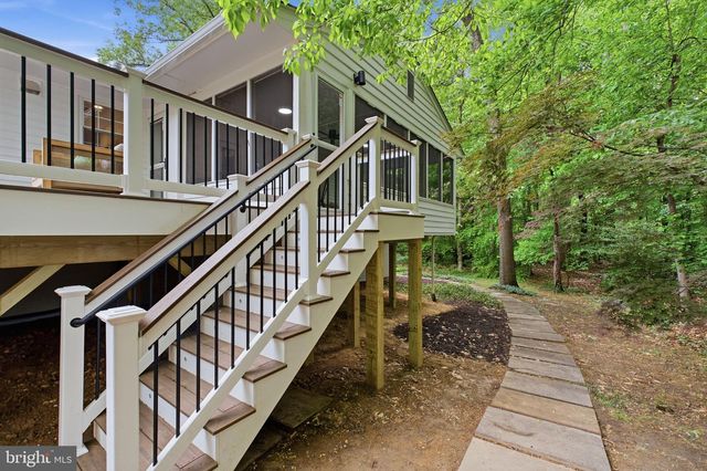 9312 HAMILTON DR, Fairfax, VA 22031