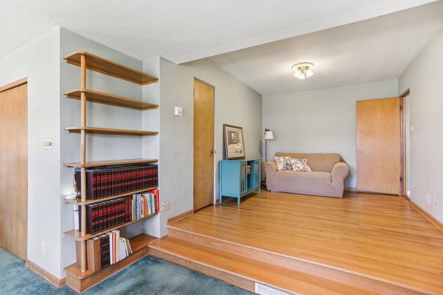 215 Wheeler Avenue, Joliet, IL 60436