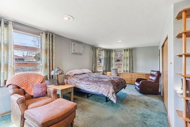 215 Wheeler Avenue, Joliet, IL 60436