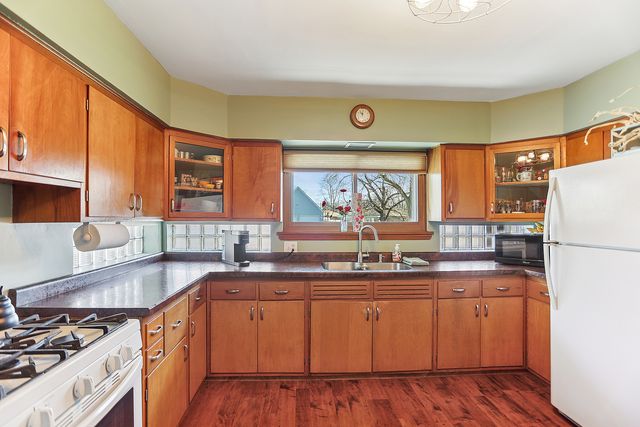 215 Wheeler Avenue, Joliet, IL 60436