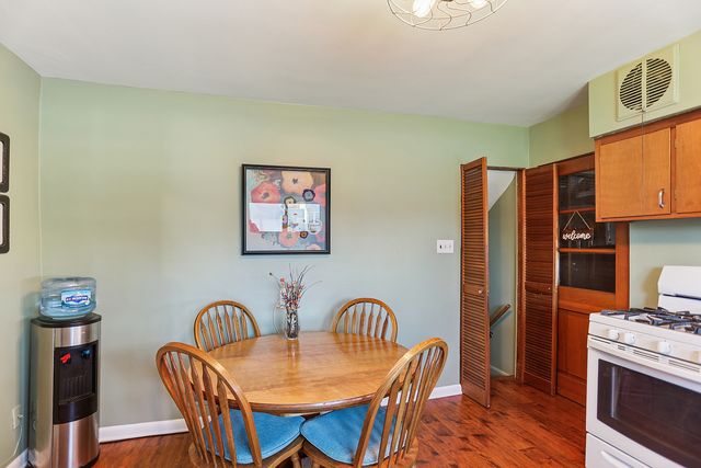 215 Wheeler Avenue, Joliet, IL 60436