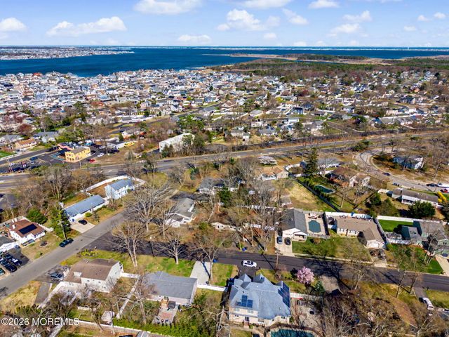 1146 Kenton Drive, Toms River, NJ 08753