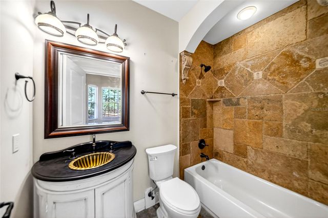 19056 NW 72ND AVENUE, Alachua, FL 32615