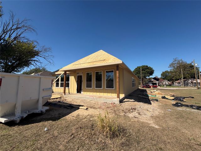 4820 Fitzhugh Avenue, Fort Worth, TX 76105