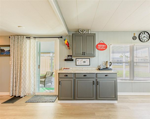 37218 SANDRA AVENUE, Zephyrhills, FL 33542