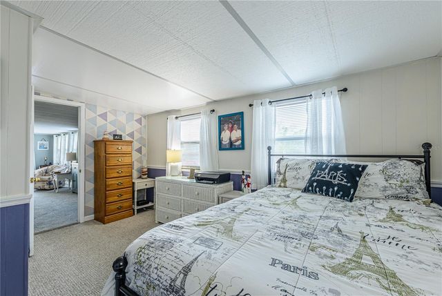 37218 SANDRA AVENUE, Zephyrhills, FL 33542