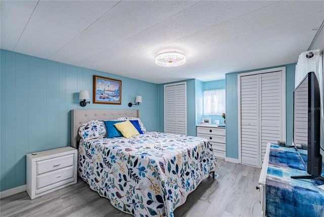 37218 SANDRA AVENUE, Zephyrhills, FL 33542