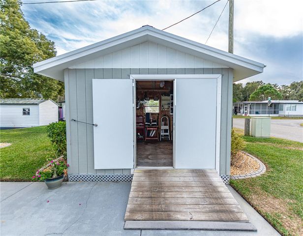 37218 SANDRA AVENUE, Zephyrhills, FL 33542