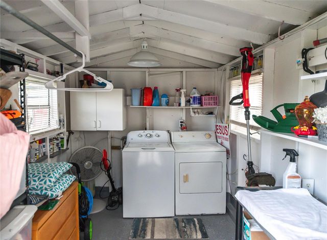 37218 SANDRA AVENUE, Zephyrhills, FL 33542