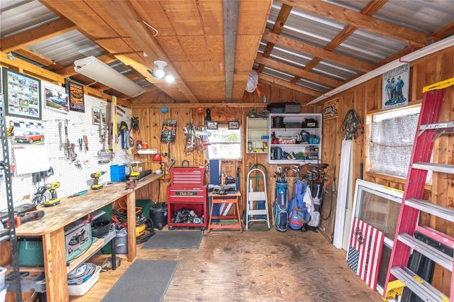 37218 SANDRA AVENUE, Zephyrhills, FL 33542