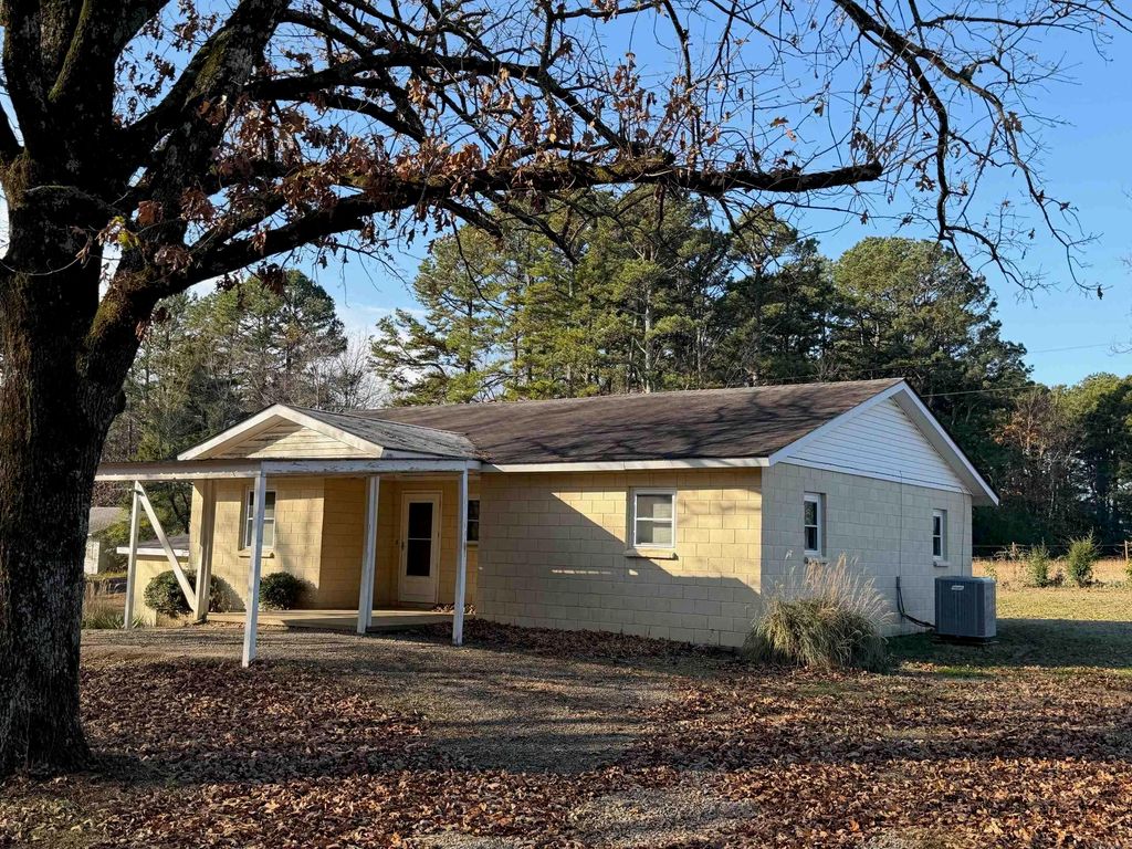 3024 Little Rock Road, Rose Bud, AR 72137