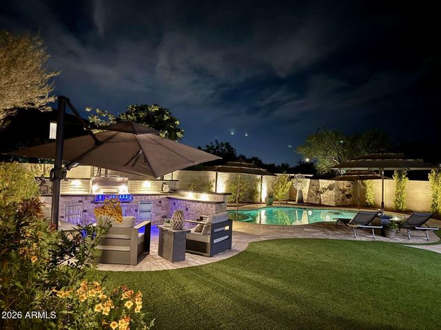 2031 W CHIMNEY ROCK Road, Phoenix, AZ 85085