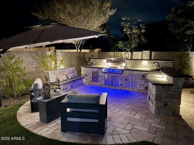 2031 W CHIMNEY ROCK Road, Phoenix, AZ 85085