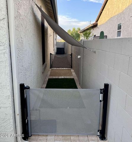 2031 W CHIMNEY ROCK Road, Phoenix, AZ 85085