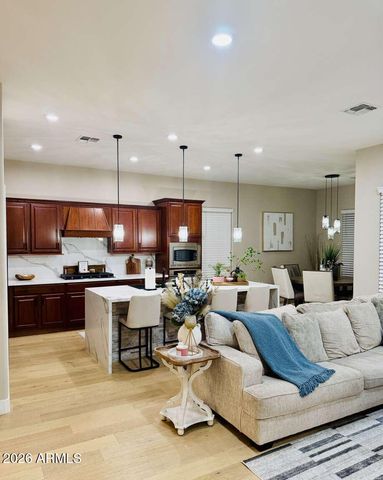 2031 W CHIMNEY ROCK Road, Phoenix, AZ 85085