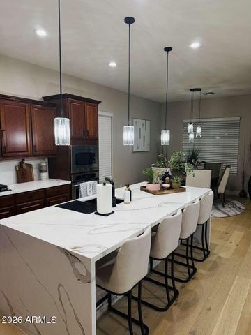 2031 W CHIMNEY ROCK Road, Phoenix, AZ 85085