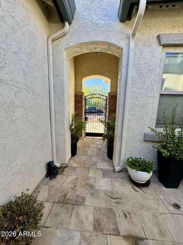 2031 W CHIMNEY ROCK Road, Phoenix, AZ 85085