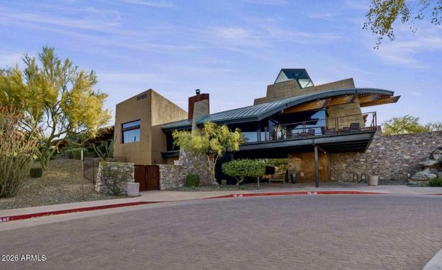 2031 W CHIMNEY ROCK Road, Phoenix, AZ 85085