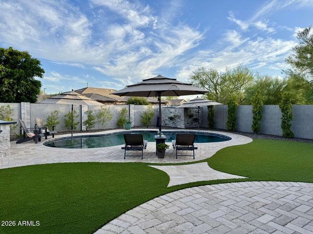 2031 W CHIMNEY ROCK Road, Phoenix, AZ 85085