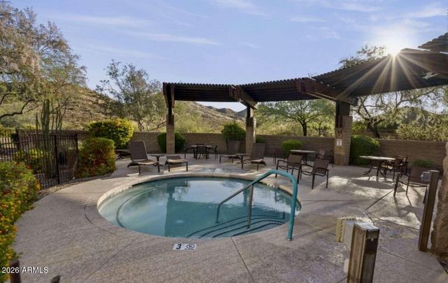 2031 W CHIMNEY ROCK Road, Phoenix, AZ 85085