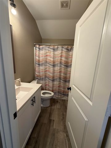 17115 Meadowview Lane, Lindale, TX 75771