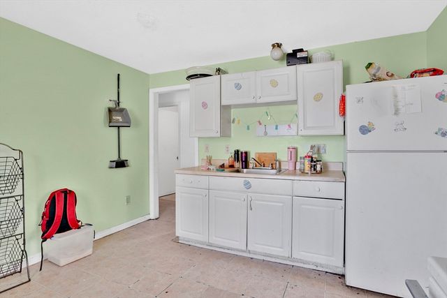 540-542 Union St, Springfield, MA 01109