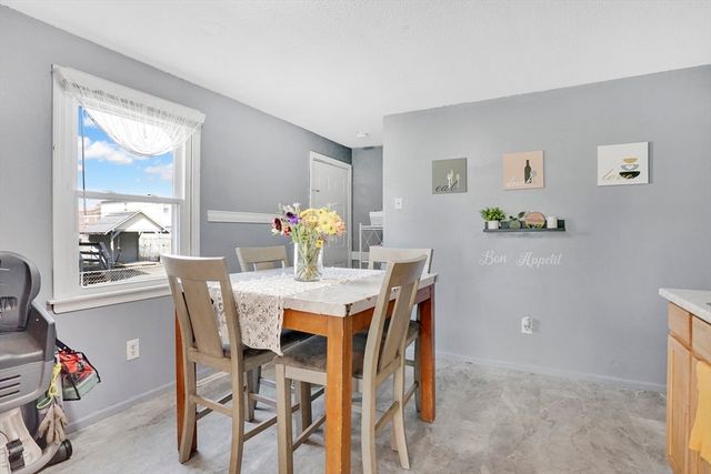 540-542 Union St, Springfield, MA 01109