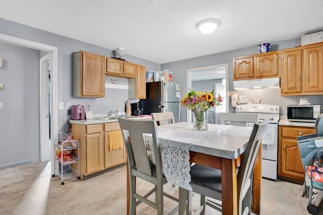 540-542 Union St, Springfield, MA 01109
