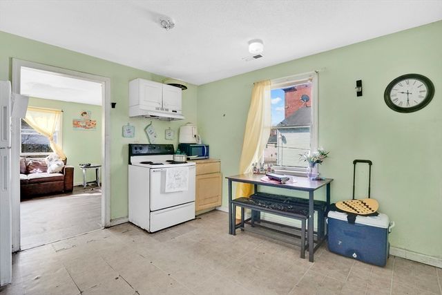 540-542 Union St, Springfield, MA 01109