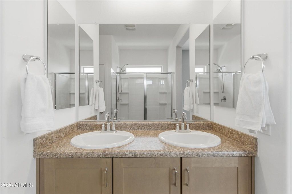Image 25 of property listing at 2150 N MARKETSIDE Avenue, Buckeye, AZ 85396