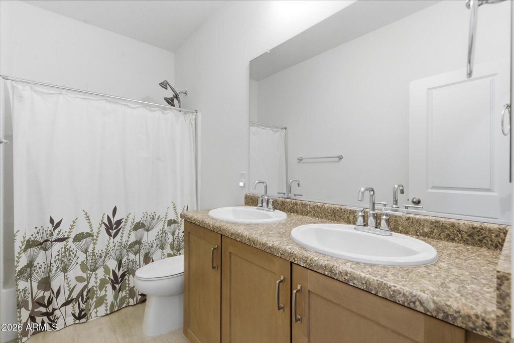 Image 32 of property listing at 2150 N MARKETSIDE Avenue, Buckeye, AZ 85396