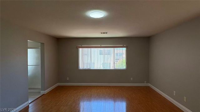 8492 Indigo Harbor Avenue, Las Vegas, NV 89117