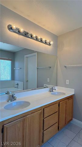 8492 Indigo Harbor Avenue, Las Vegas, NV 89117