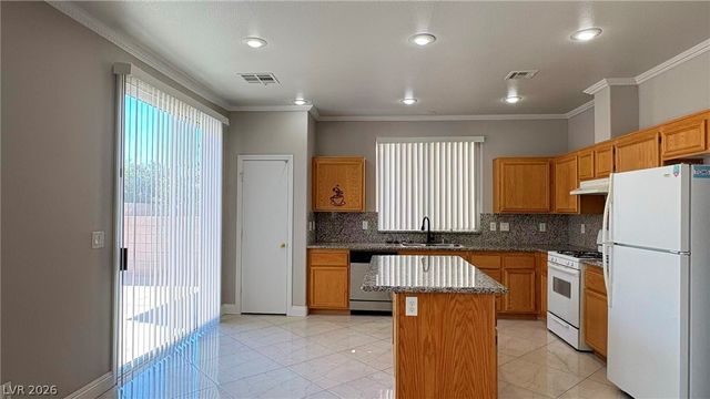 8492 Indigo Harbor Avenue, Las Vegas, NV 89117