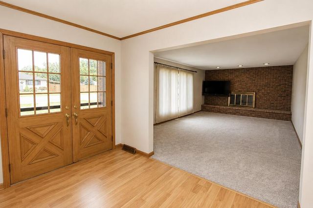 1004 W 18th Street, La Porte, IN 46350