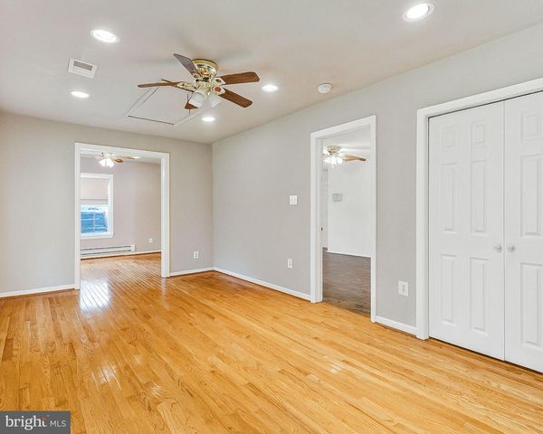 201 E LYNN CT, Sterling, VA 20164