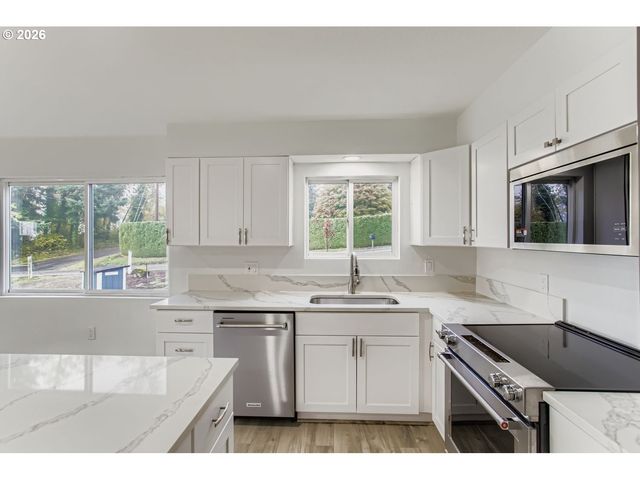 3913 Se WOODBURN Rd, Washougal, WA 98671