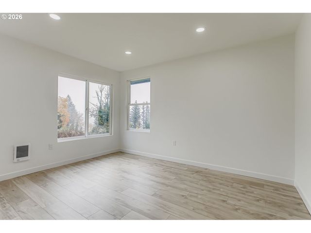 3913 Se WOODBURN Rd, Washougal, WA 98671